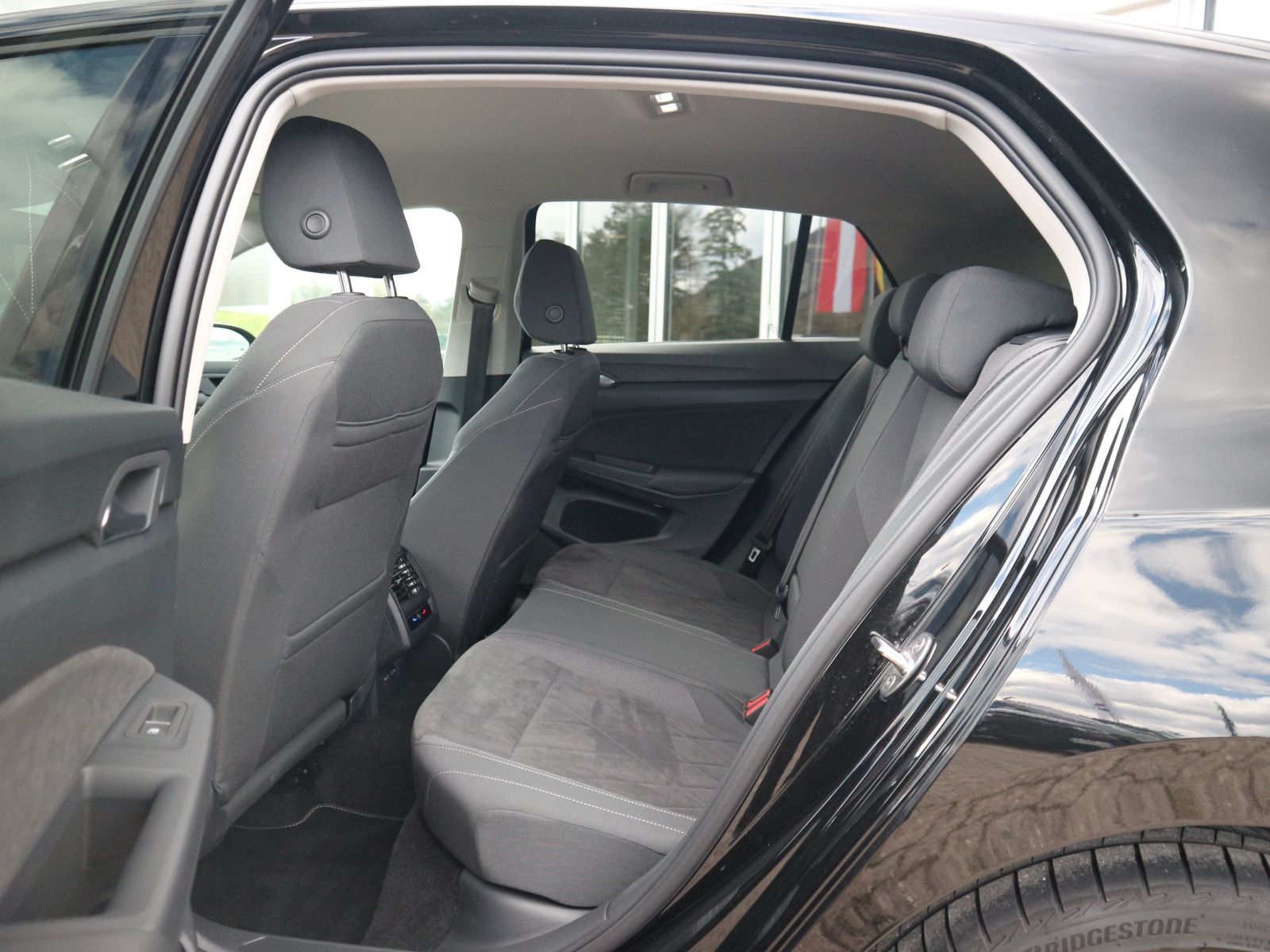Volkswagen Golf - Bild 11