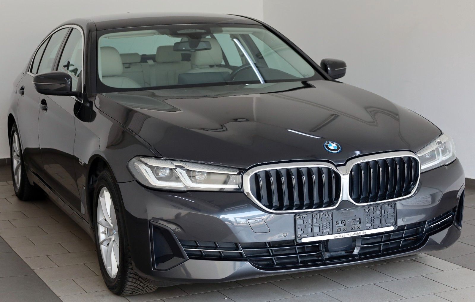 Fahrzeugabbildung BMW 530e Leder,Navi,LED,SpSi,SH,Kamera,Parkassist.
