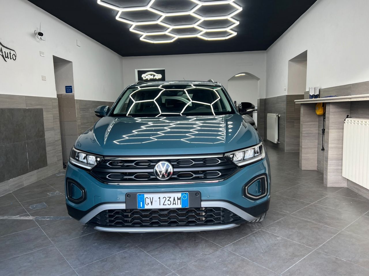 Other Volkswagen T-Roc 1.0 TSI R-Line imagem 2