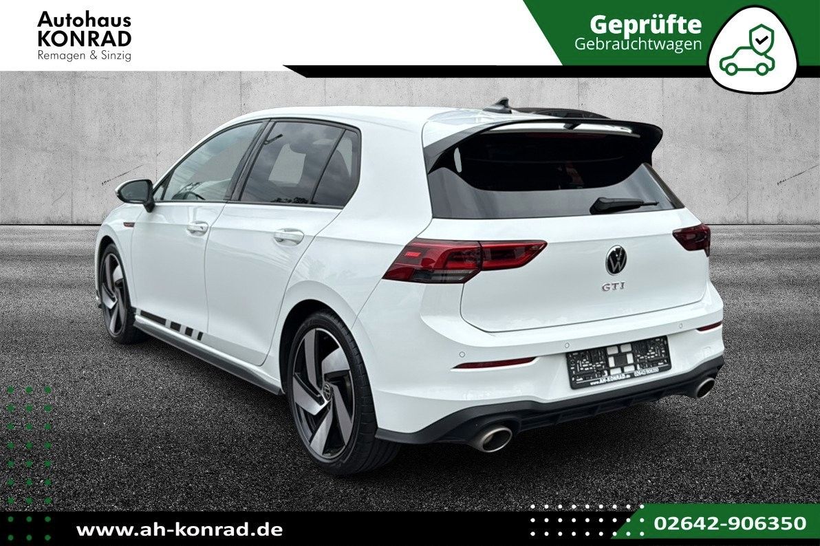 Fahrzeugabbildung Volkswagen Golf VIII Lim. GTI Clubsport 2.0 TSI DSG*HARMANK