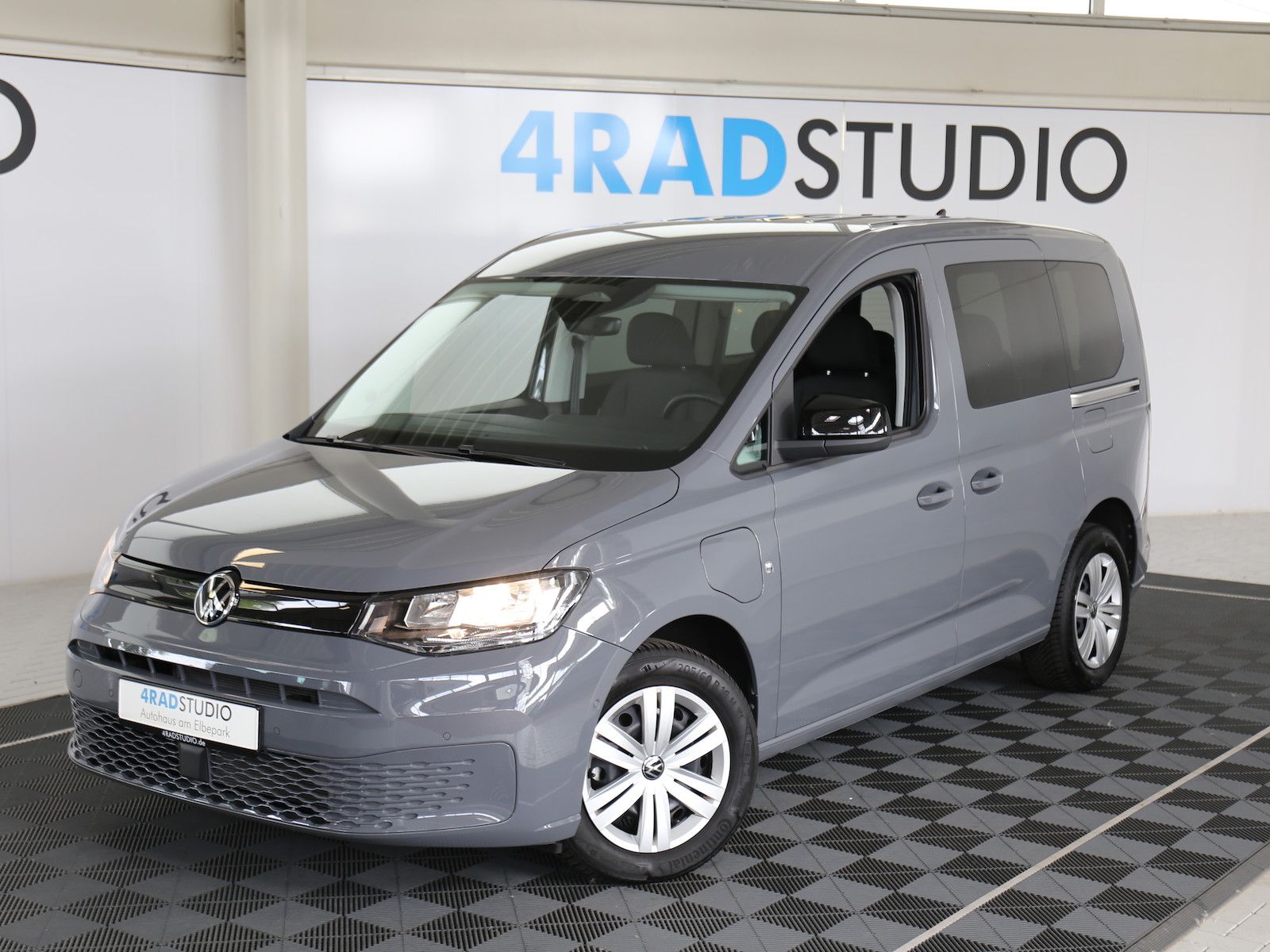 Volkswagen Caddy eHybrid APP ACC SIDE KAMERA 5J GARANTIE