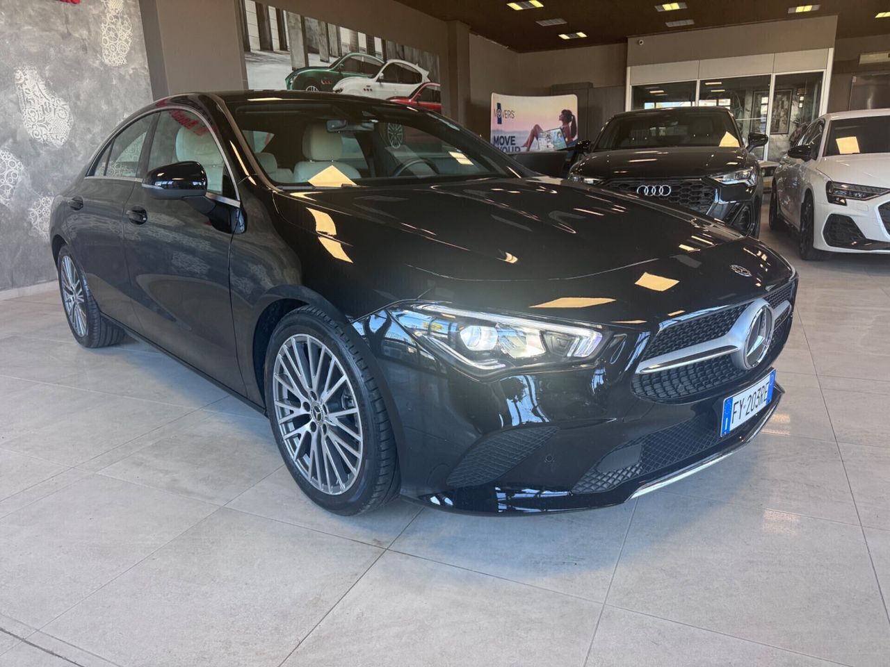 Mercedes-Benz MERCEDES CLA 180CDI KM 42.000 SEDAN AT8 SPORT imagem 3