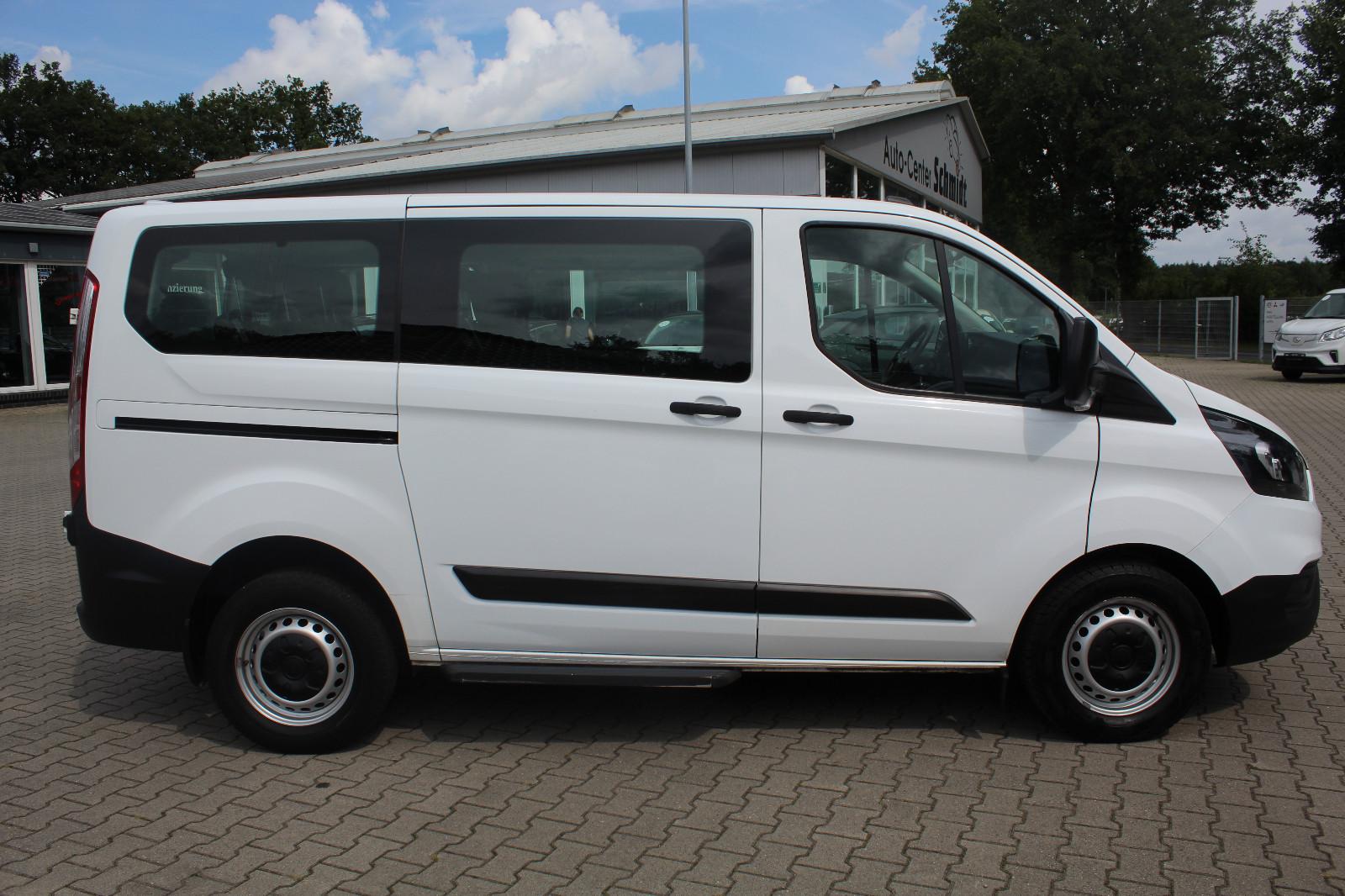 Ford Transit Custom Kombi 320 L1 (9 Sitzer)