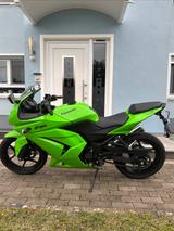 Kawasaki Ninja 250R guter Zustand - wenig KM - KAWASAKI 250 R