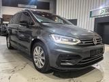 Volkswagen Touran Highline LED/Rückfahrkamera/7Si/Sheckheft - 7 Sitzer Autos