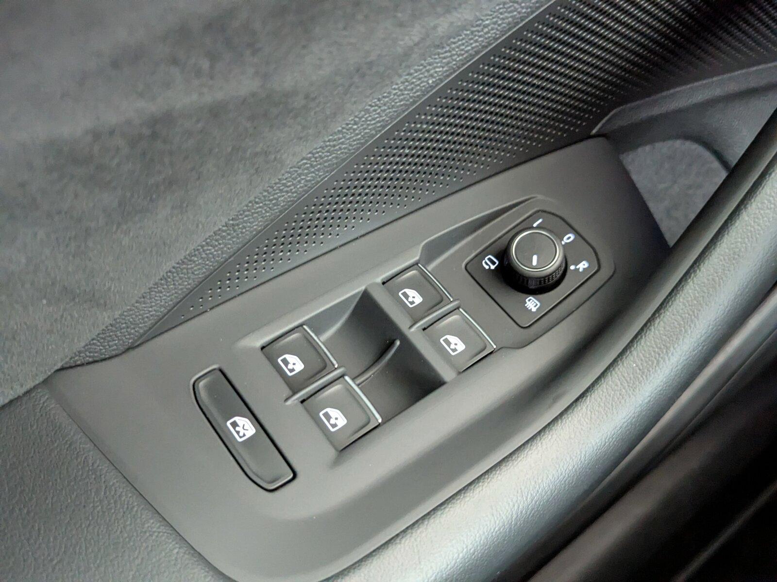 Volkswagen Passat 2.0 TDI R-Line LED+NAVI+ACC+Styling, миниатюра 24