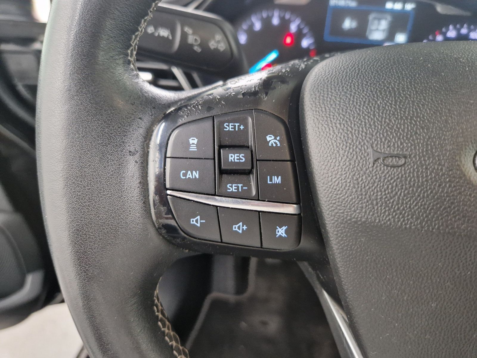 FORD Fiesta  1.0 EcoBoost MHEV Titanium – Bild 16