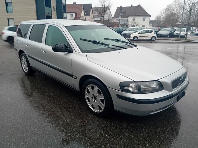 Volvo V70 2.4     " Tüv neu "