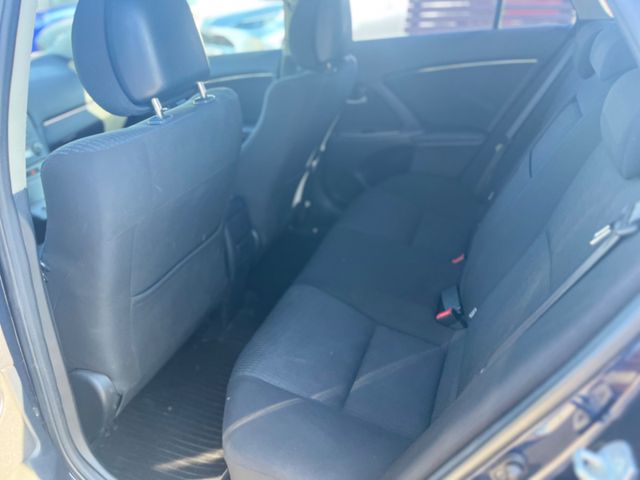 Toyota Avensis Kombi Sol Blau Automatik