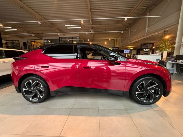 Lynk & Co 02