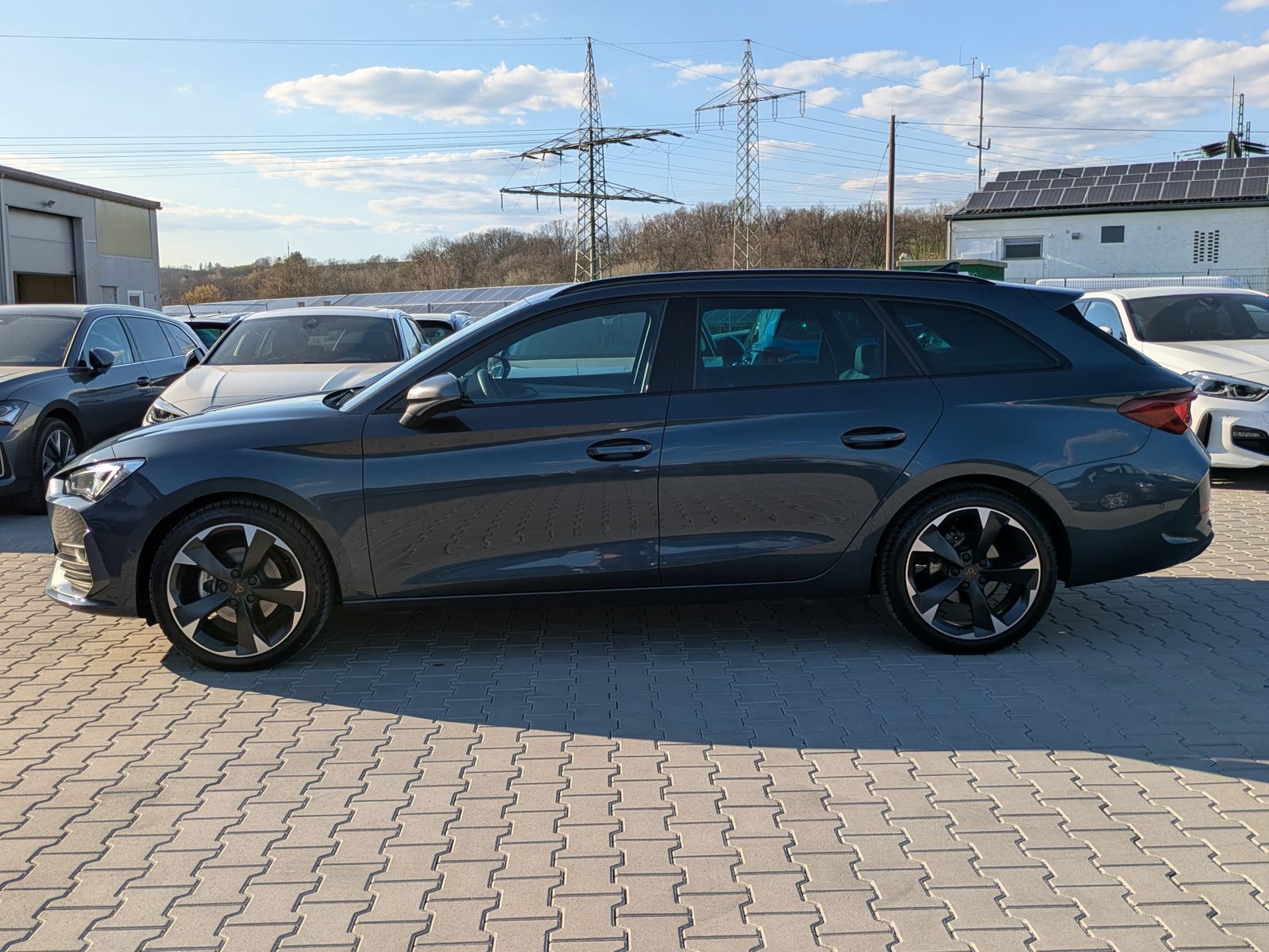 Fahrzeugabbildung CUPRA Leon 1.5 eTSI DSG MATRIX-LED*ACC*AHK*KAMERA*18"