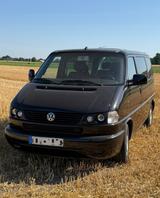 Volkswagen T4 Caravelle 2,5-l-Diesel TDI 111KW Business AXG - schwarze Volkswagen T4 Caravelle