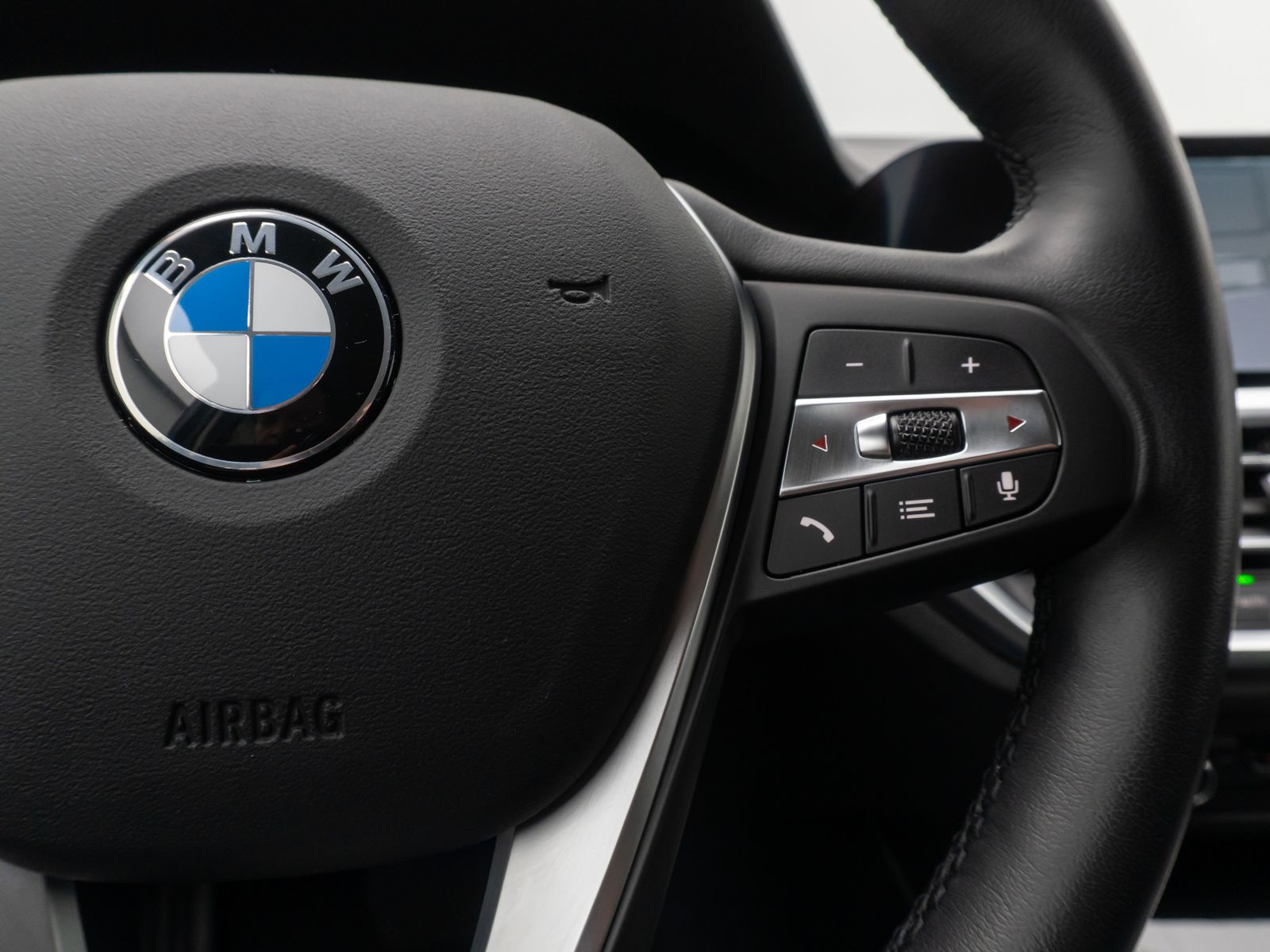 Fahrzeugabbildung BMW 320d Sport Line Kamera DAB Alarm HiFi Komfort