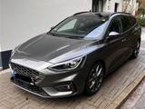 Ford Focus 2,3 ST Styl P, AHK, Garantie 04/27, Voll - Ford Focus: St3
