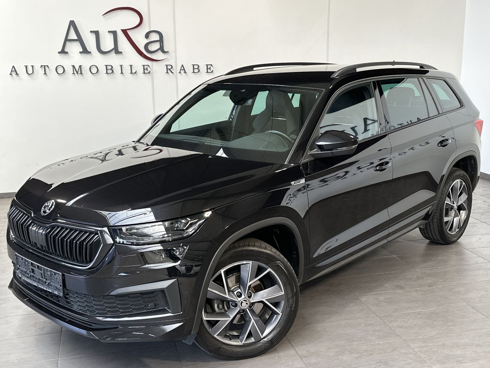 Fahrzeugabbildung SKODA Kodiaq 2.0 TDI 4x4 DSG Sportline NAV+LED+CARPLAY