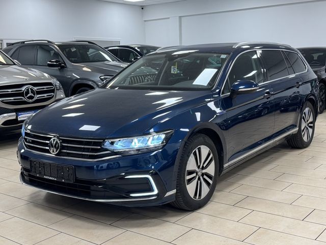 Volkswagen Passat GTE*Led*AHK*Navi*ACC*CarPlay*RFK*WinterP*