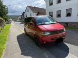 Volkswagen T5 Multivan Edition 25  - rote Volkswagen T5 Multivan