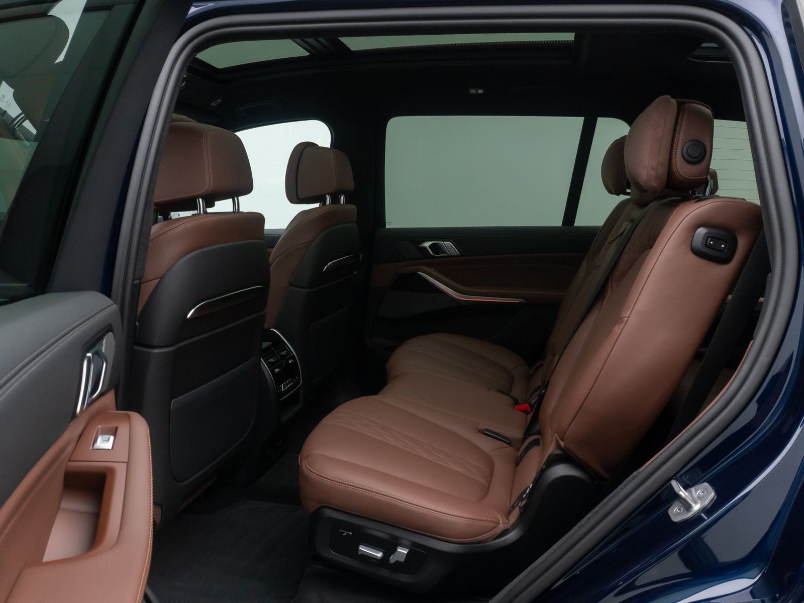 Fahrzeugabbildung BMW X7 xD40d M Sport 360&deg; SkyLounge H/K Individual