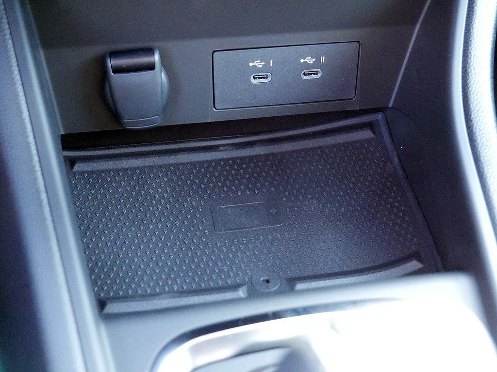 Fahrzeugabbildung Renault Captur Techno TCe 160 EDC Mild Hybrid