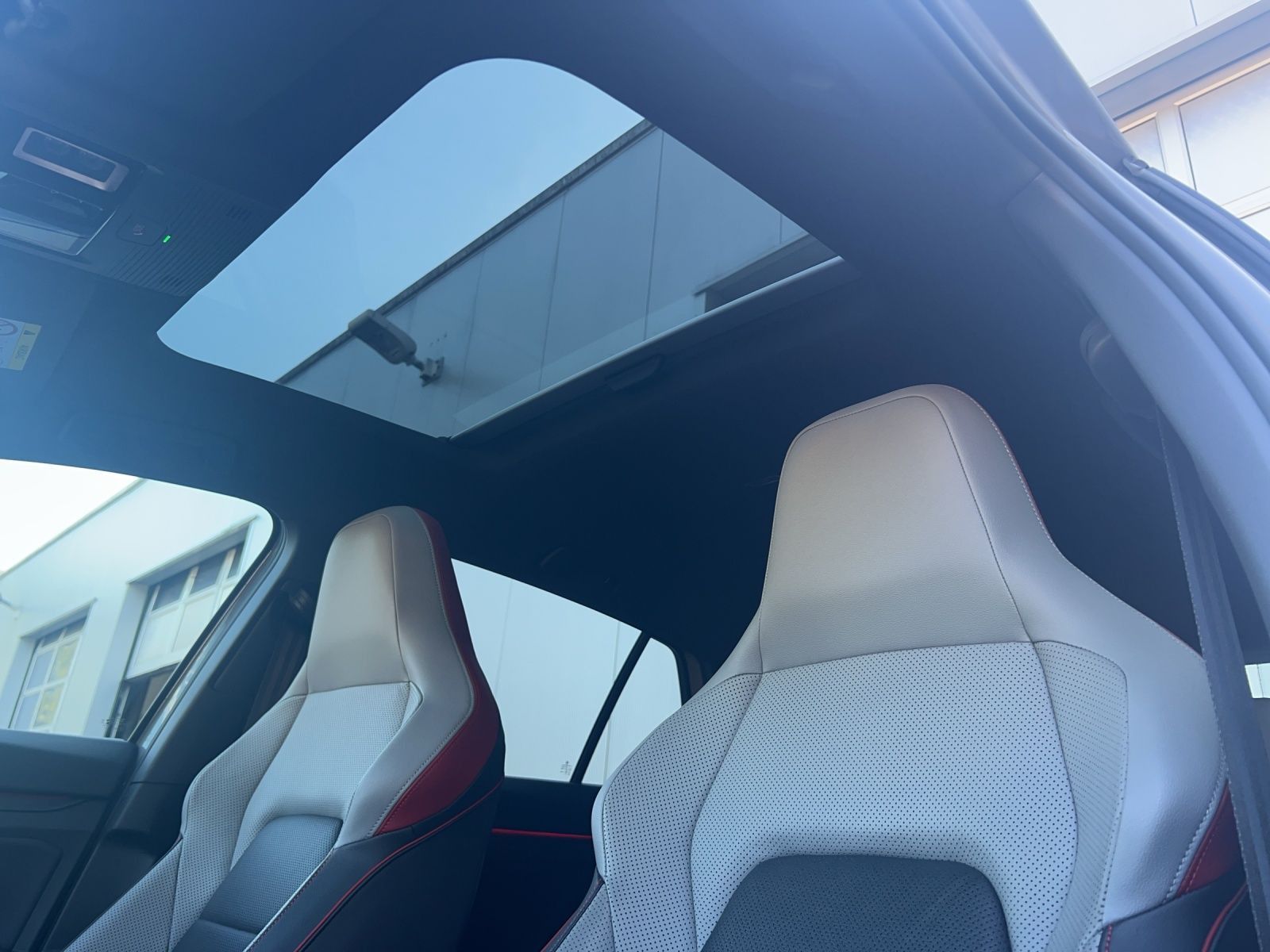 Golf VIII GTI 2.0 TSI DSG Pano*Navi*ACC*Leder
