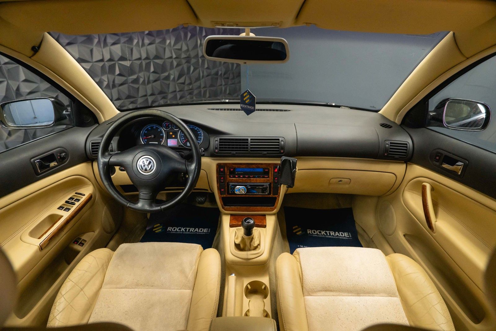 Fahrzeugabbildung Volkswagen Passat 2.0 Highline | Alcantara | Xenon | MP3