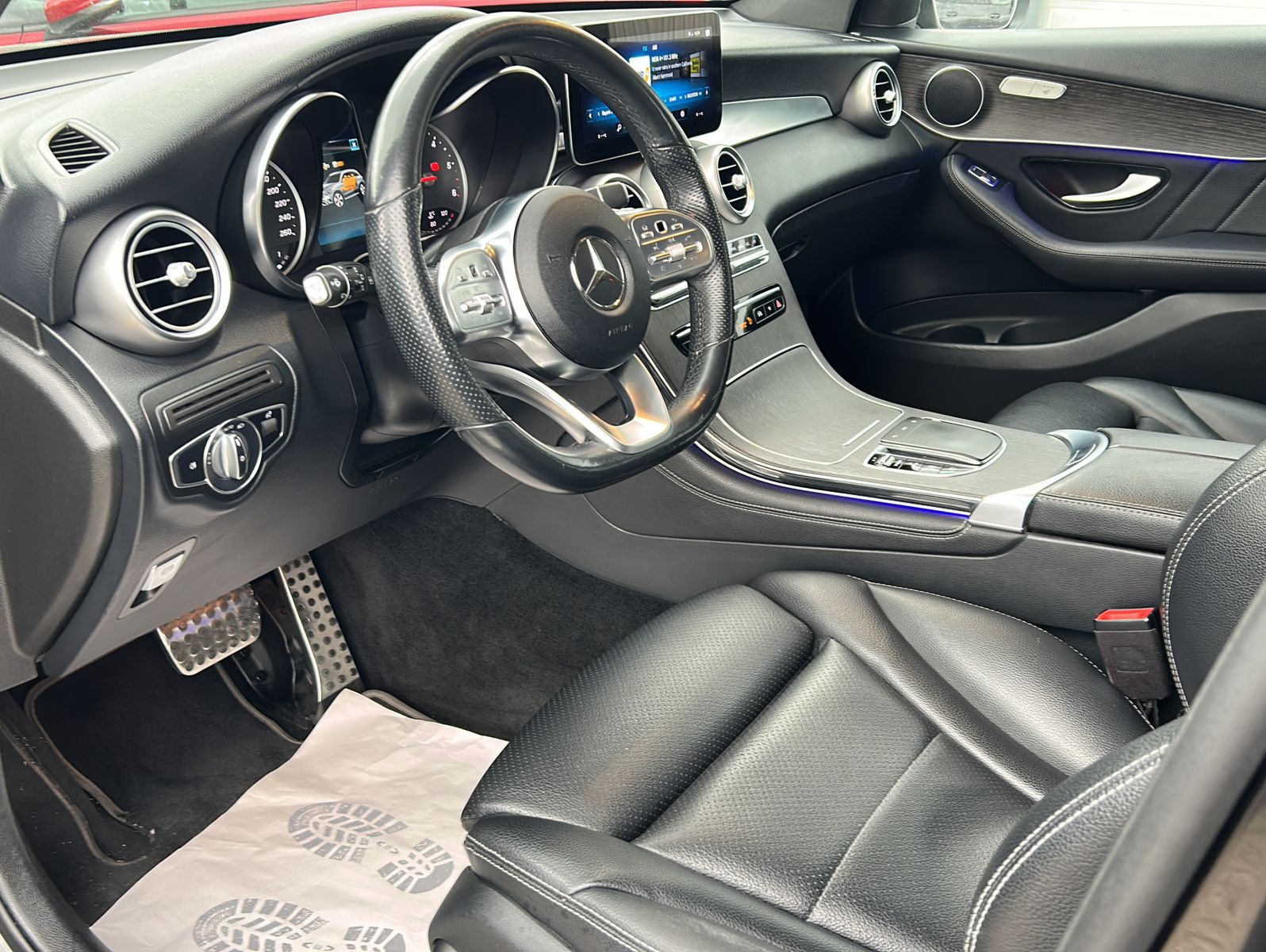 Fahrzeugabbildung Mercedes-Benz GLC 200d 4Matic 9G-TRONIC AMG-Line