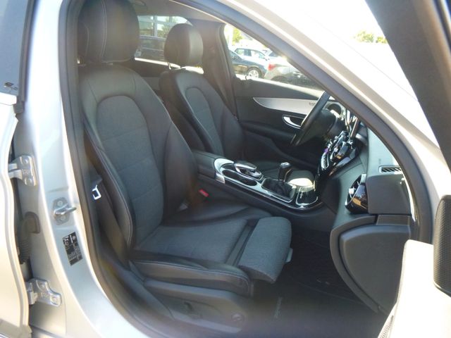 Fahrzeugabbildung Mercedes-Benz C 180 CGI Avantgarde >NAV/Sitzheiz/Einparkhilfe<