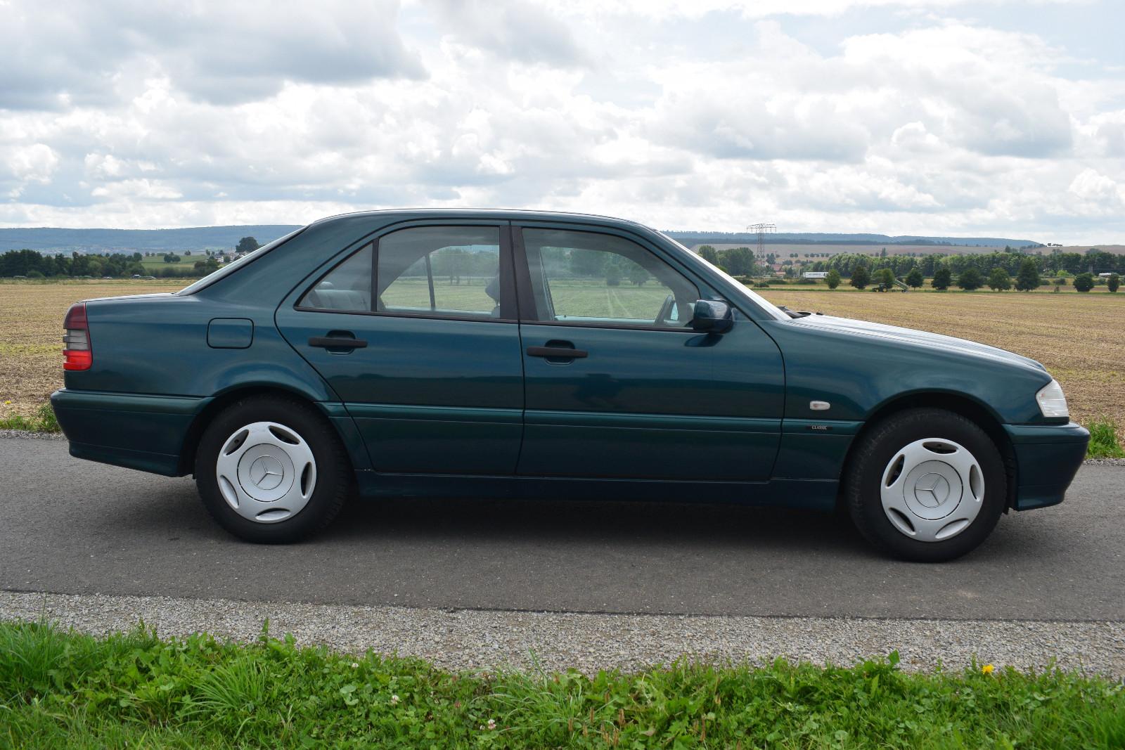 Mercedes-Benz C 180 Classic 2.Hand MB-Scheckheft