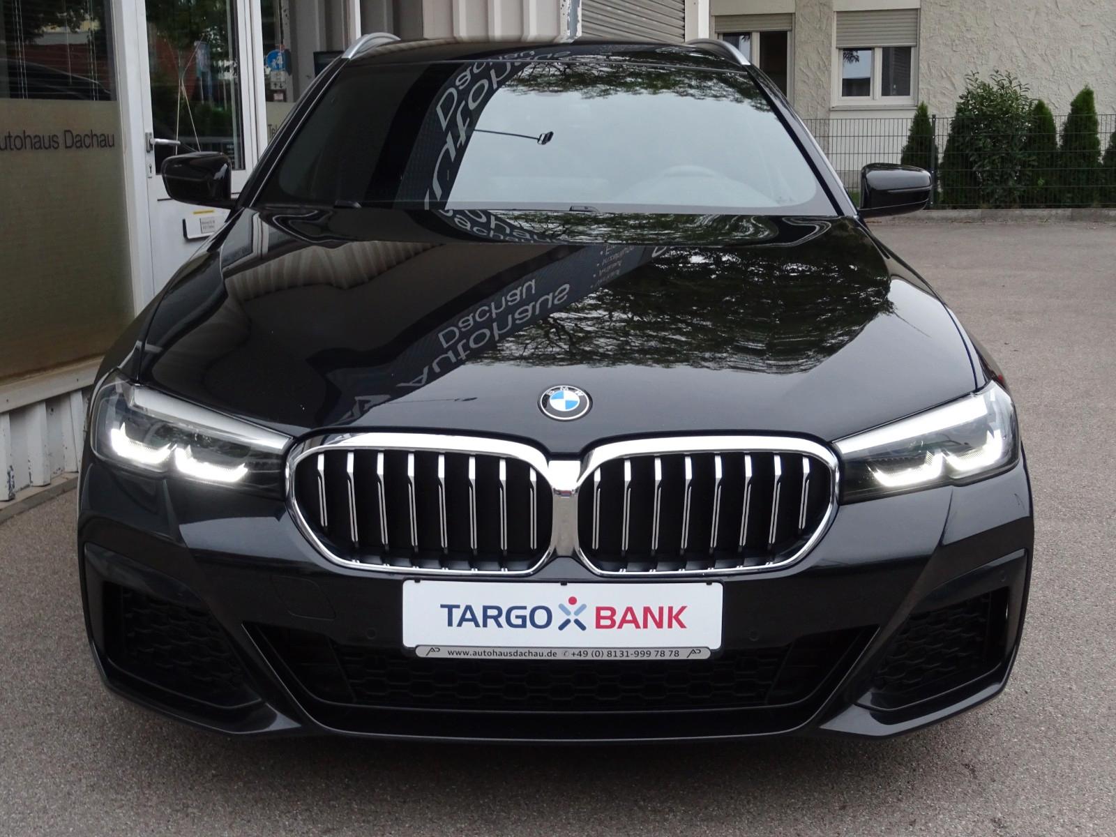 BMW 530i xDrive Touring M-Sport Driv.A.19"Alu Kamera