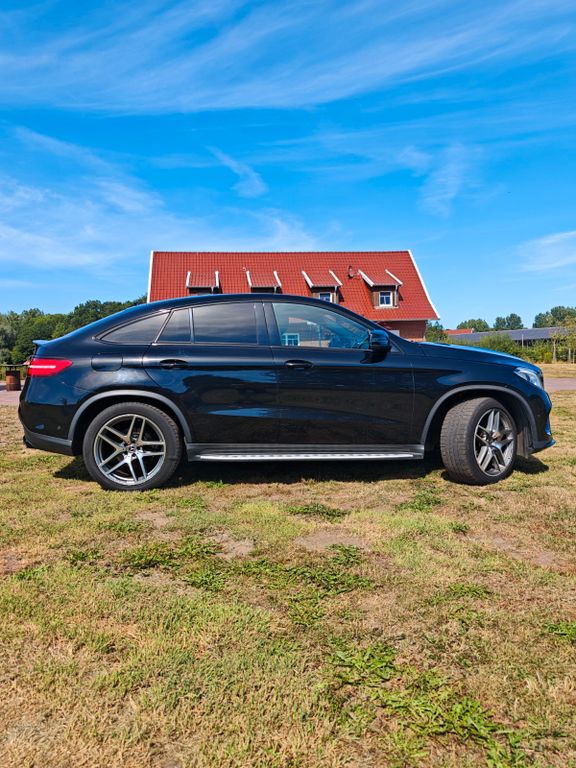 Image of Mercedes-Benz GLE 350