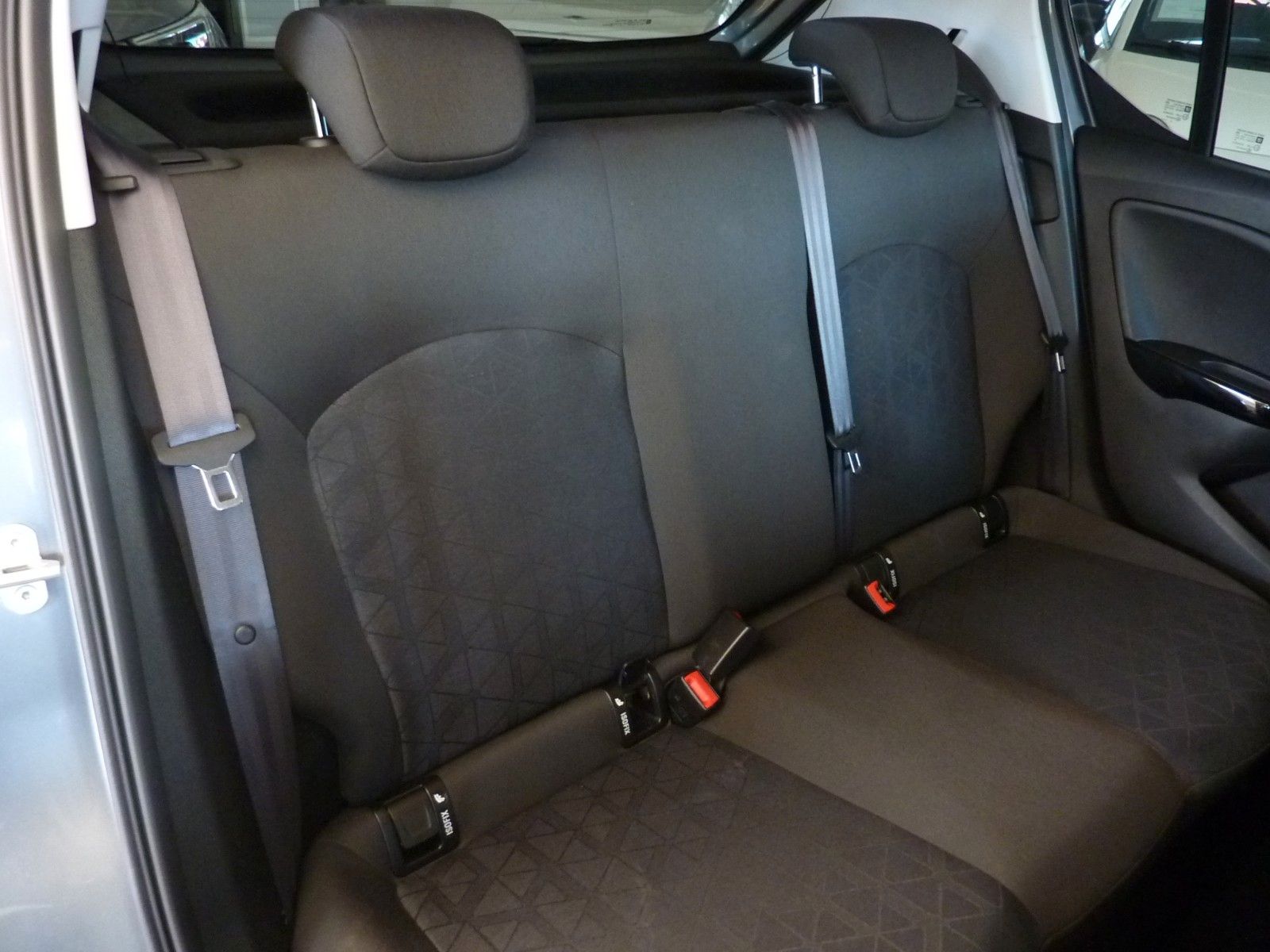 Fahrzeugabbildung Opel Corsa 1.4 Edition, AC, BC, PDC, RFK