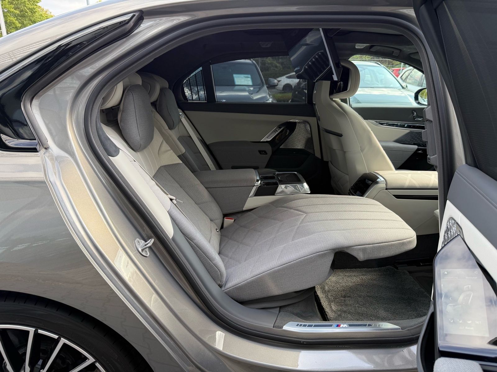 BMW 750 - Bild 30