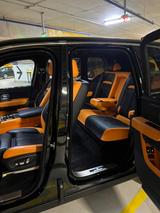 Rolls-Royce Cullinan | 1. Hand | Erstlack  - schwarze Rolls-Royce Cullinan