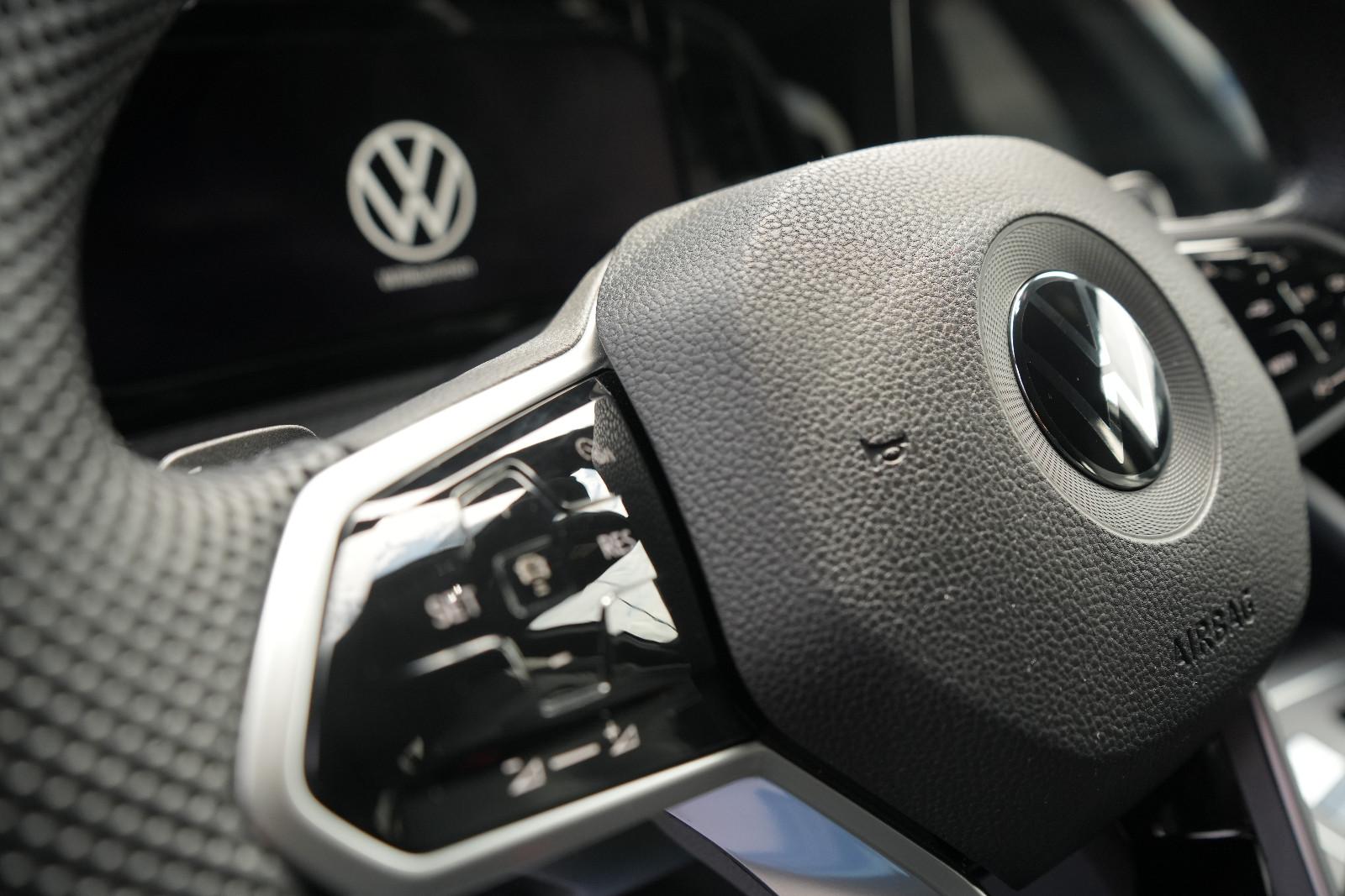 Volkswagen Golf VIII Lim. R-Line eTSI LED LHZ ACC DCC, миниатюра 13