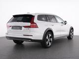 Volvo V60 Cross Country B4 AWD ULTIMATE PANO+LM18 - Volvo V60 Cross Country Ultimate mit Diesel-Antrieb