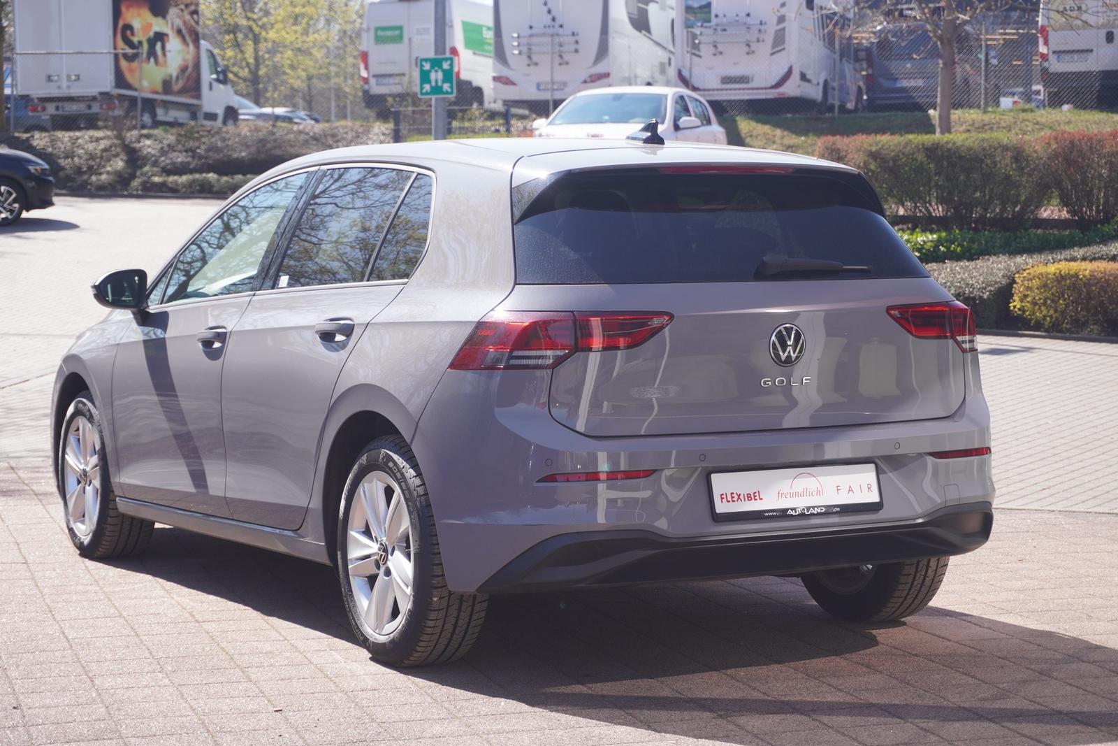 Volkswagen Golf VIII 1.0 Life LED Navi ACC Kamera DAB PDC
