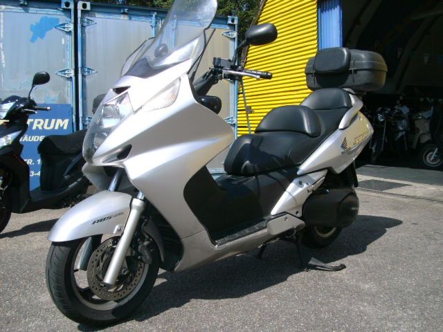 Honda Silverwing 600 ABS(2.Stück)*immer 90 Gebrauchte*