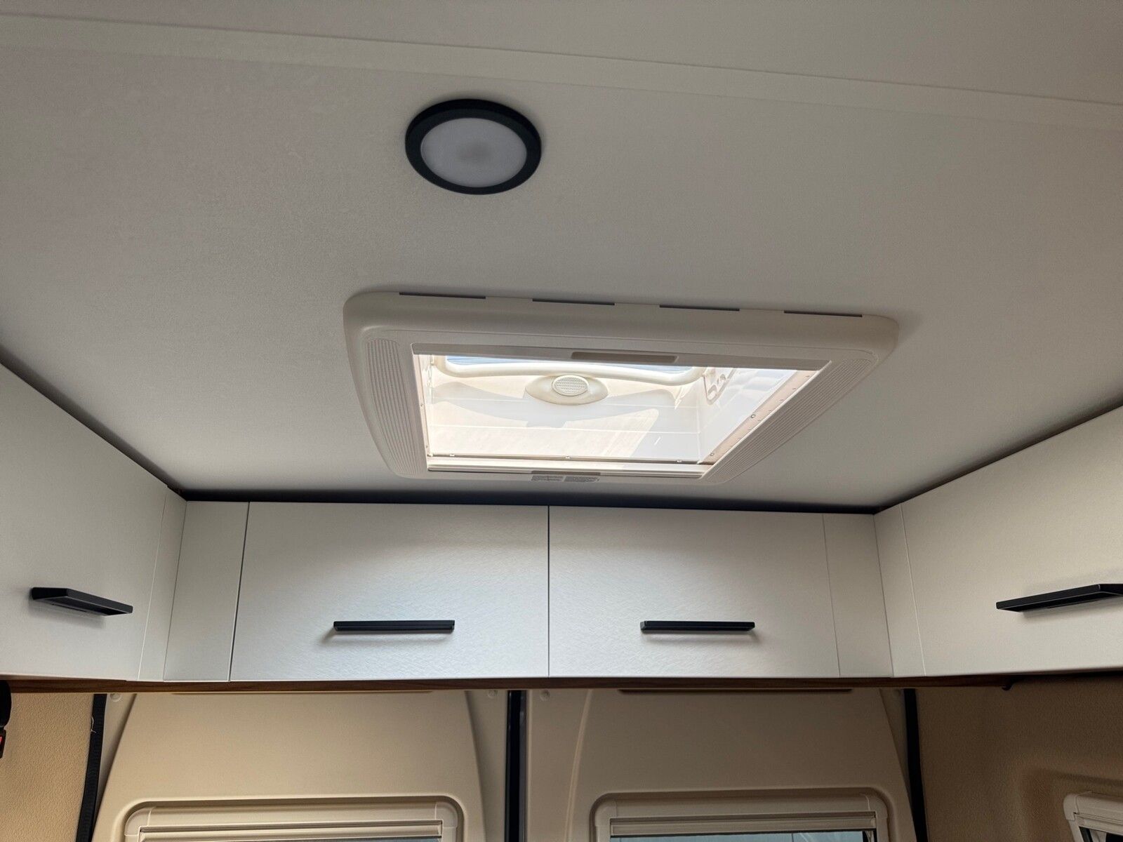 Fahrzeugabbildung Karmann Dexter DE 580 140 PS und Concept Paket