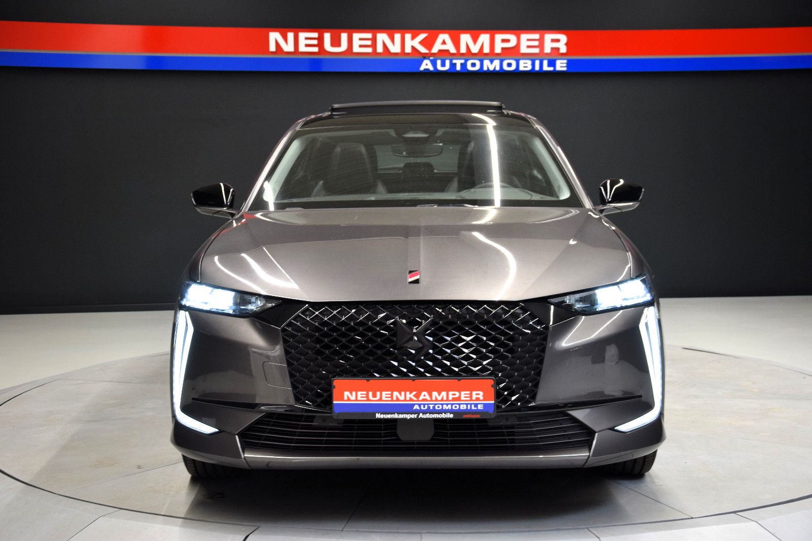Fahrzeugabbildung DS Automobiles DS4 Performance Line Pano Sitzheizung