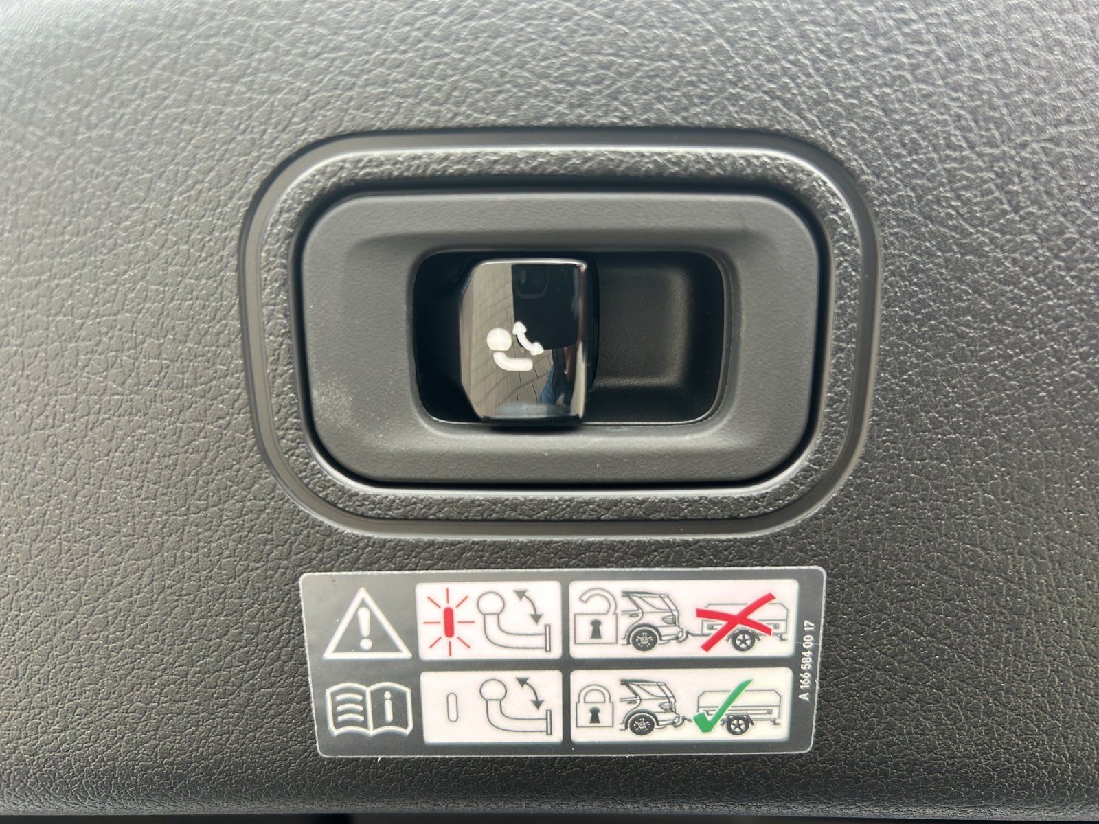 Fahrzeugabbildung Mercedes-Benz CLE 220 d Coupé AMG PSD AHK Burmester DISTR 360°