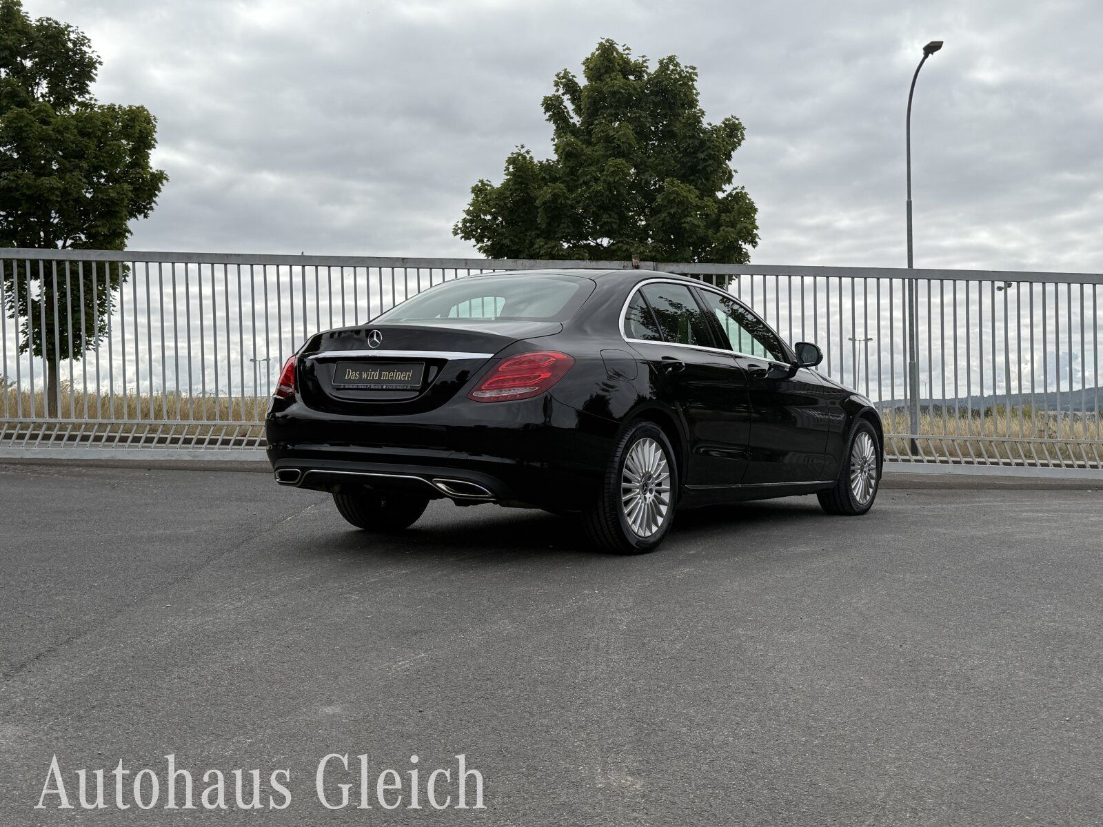 Fahrzeugabbildung Mercedes-Benz C 400 Exclusive 4Matic (EURO 6d-TEMP) COMAND APS