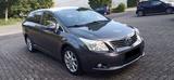 Toyota Avensis 2.2 D - Toyota Avensis aus 2011: Kombi