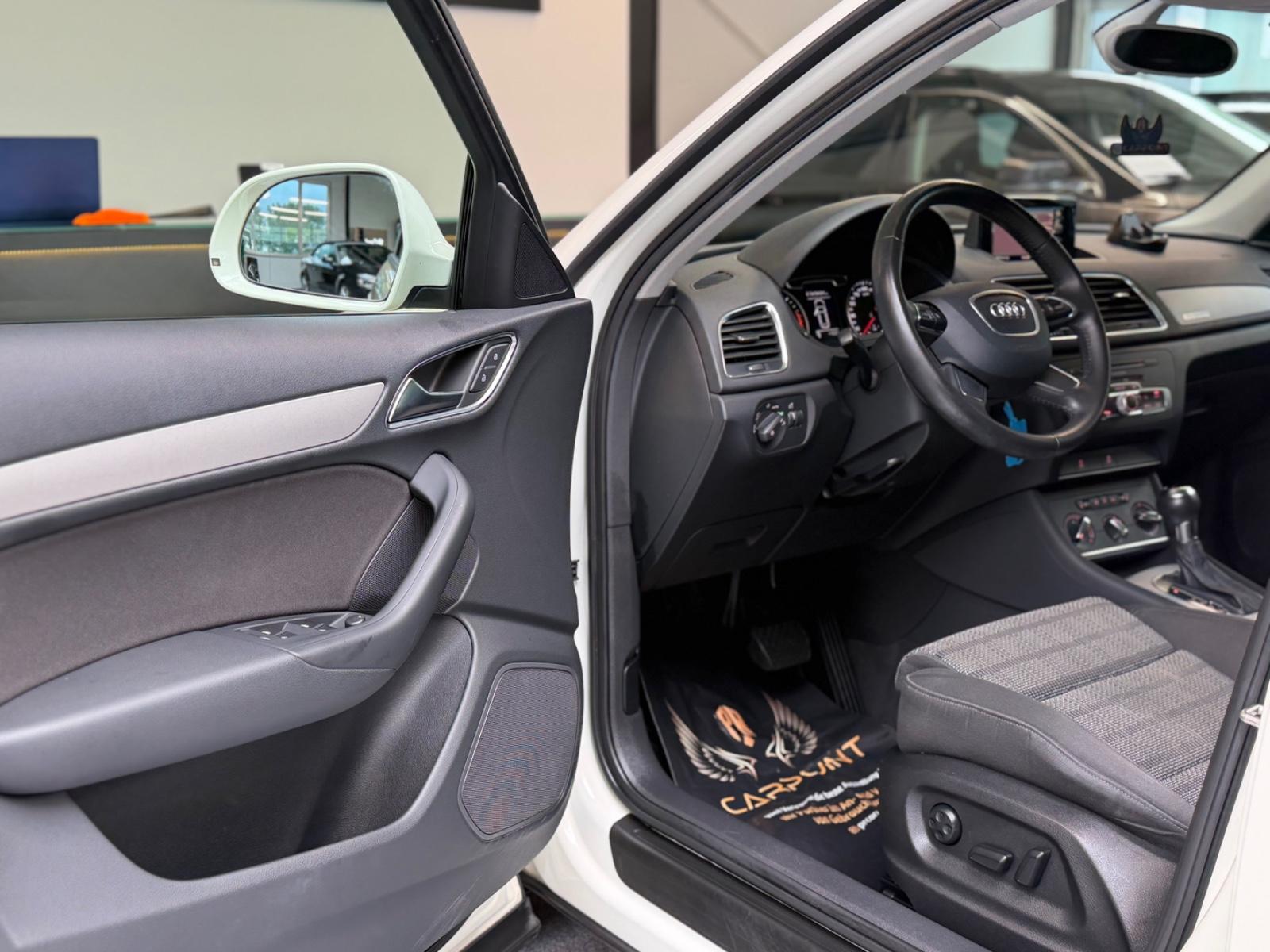 Audi Q3 2.0 TDI Quattro/Xenon/LED/Navi/BT/SHZ/