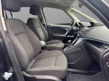 Opel Zafira Tourer - 10
