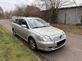 Toyota Avenis 1.8 VVT-i - Toyota Avensis aus 2003: Kombi
