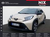 Toyota Aygo X 1.0 Team D SHZ KLIMA KAMERA BLUETOOTH - mit Benzin-Antrieb: Beige, Bluetooth