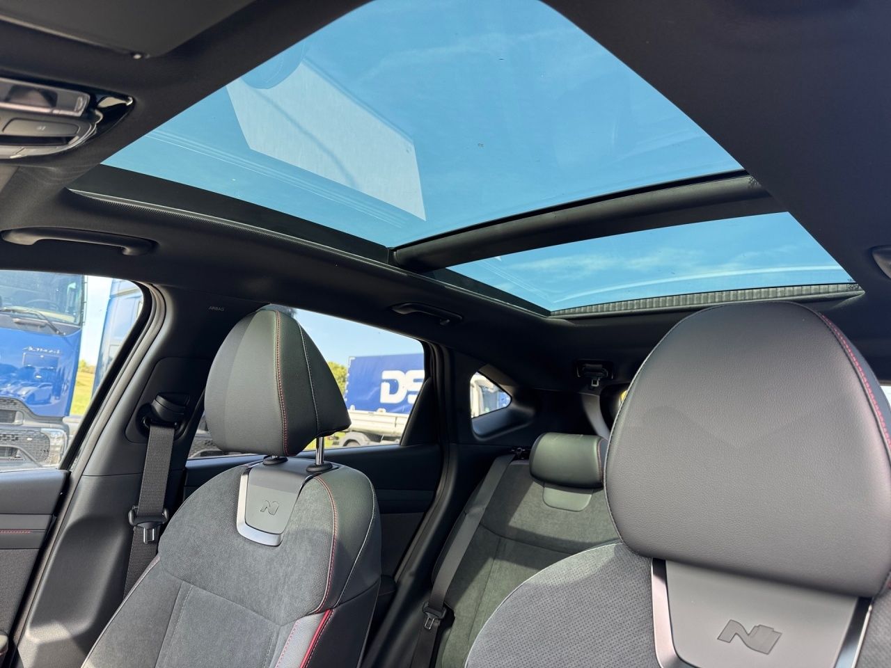 Fahrzeugabbildung Hyundai TUCSON N-LINE PANO*LED*4xSHZ*SCC*LHZ*NAVI*KEYL**