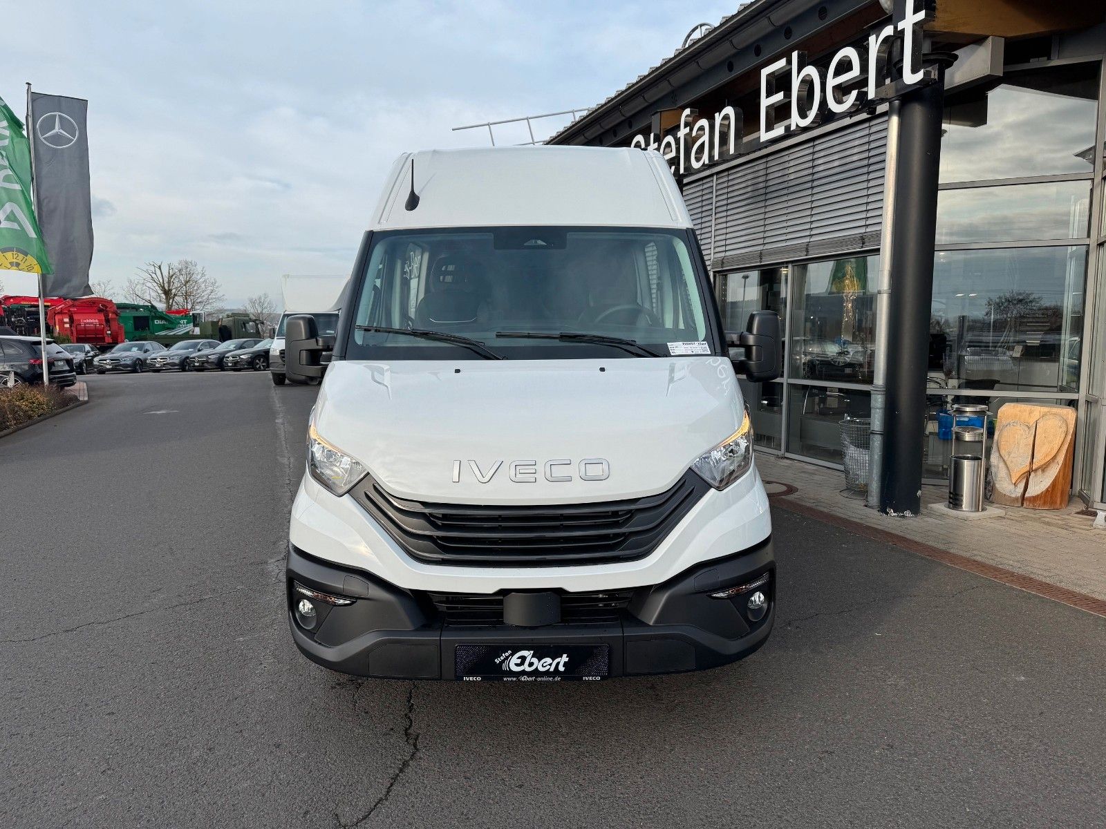 Fahrzeugabbildung Iveco Daily 35S16 A8 *DoKa*Automatik*AHK*R3.520mm*