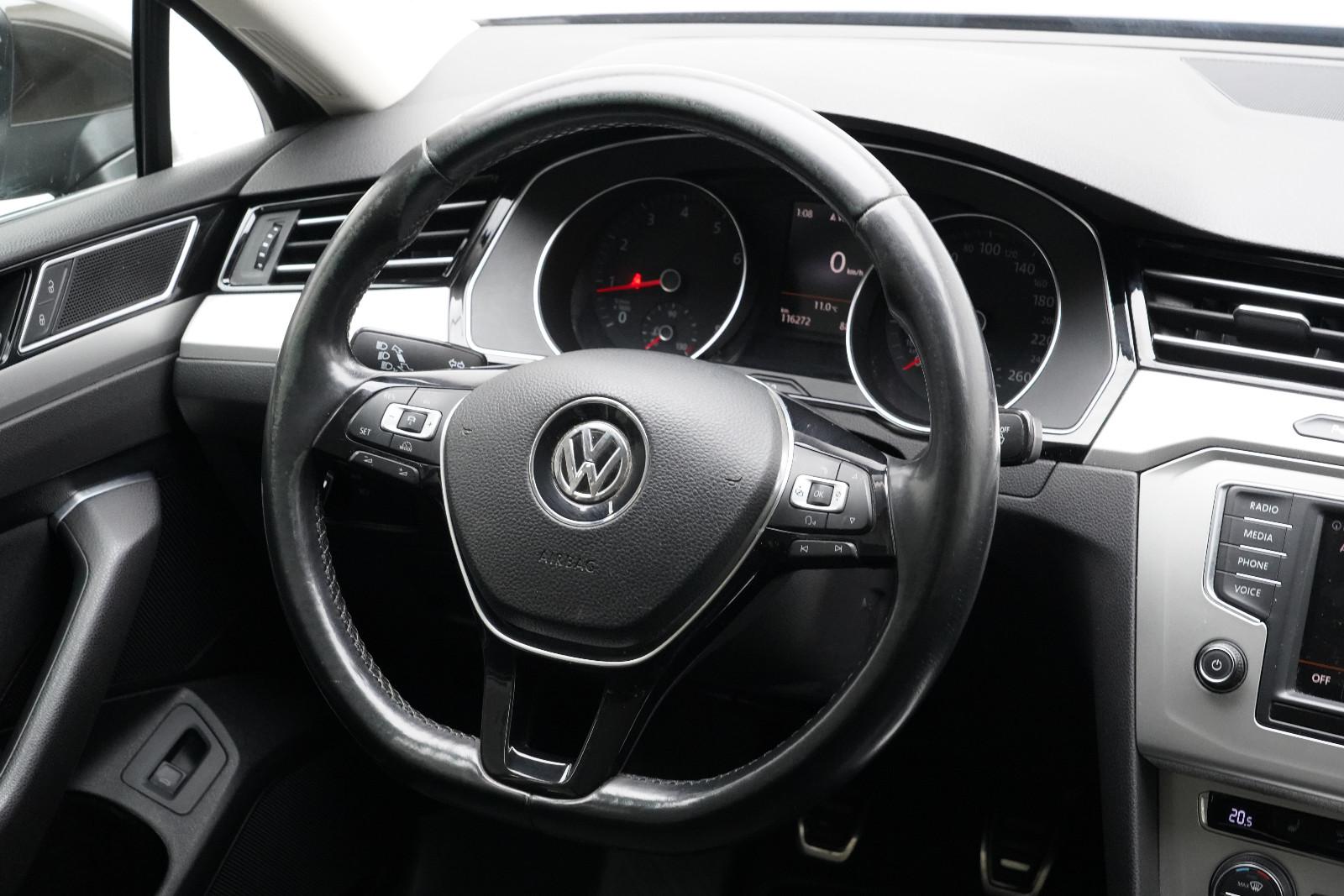 Volkswagen Passat Lim. 1.4 SHZ NAVI GJR Keyless PDC