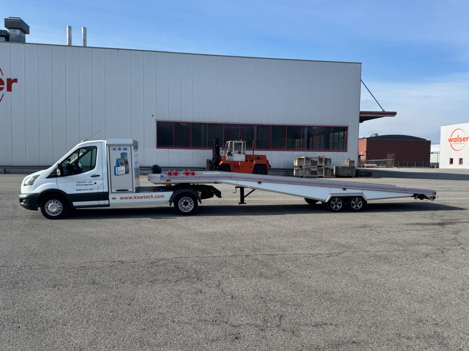 Ford Transit - Sattelzugmaschine - Abschleppwagen